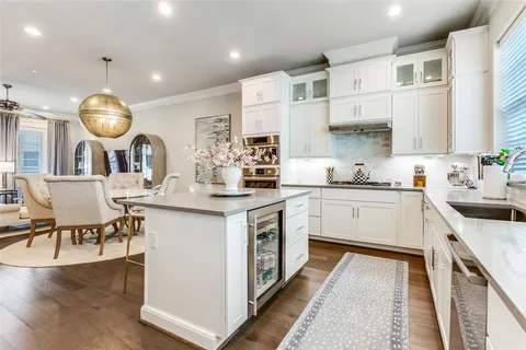 $549,000 | 7333 Valley View Lane, Unit 502, Dallas, TX 75240