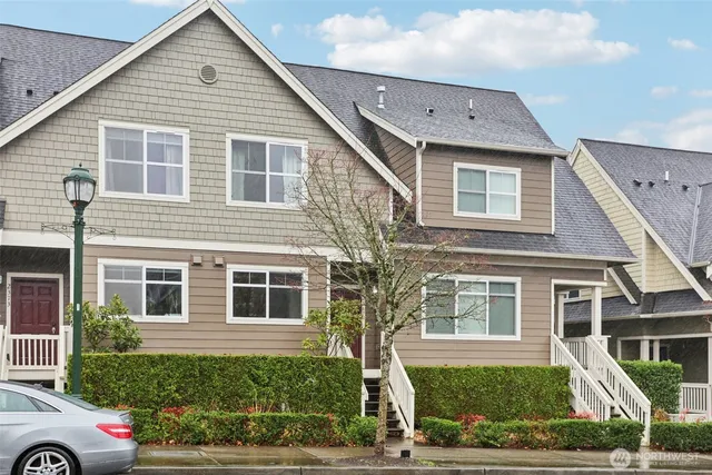 $799,950 | 2367 Northeast Park Drive, Issaquah, WA 98029