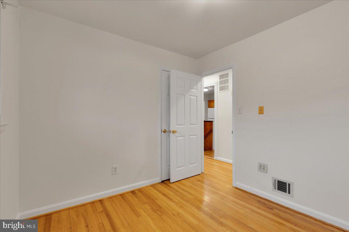 10922 Inwood Avenue Silver Spring, MD 20902 - Photo 20 of 41 Bedroom 2