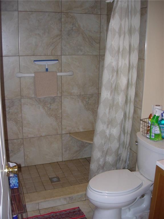 2610 Old Pittsburgh Road New Castle, PA 16101 - Photo 22 of 23 ceramic (full bath) in the garage area