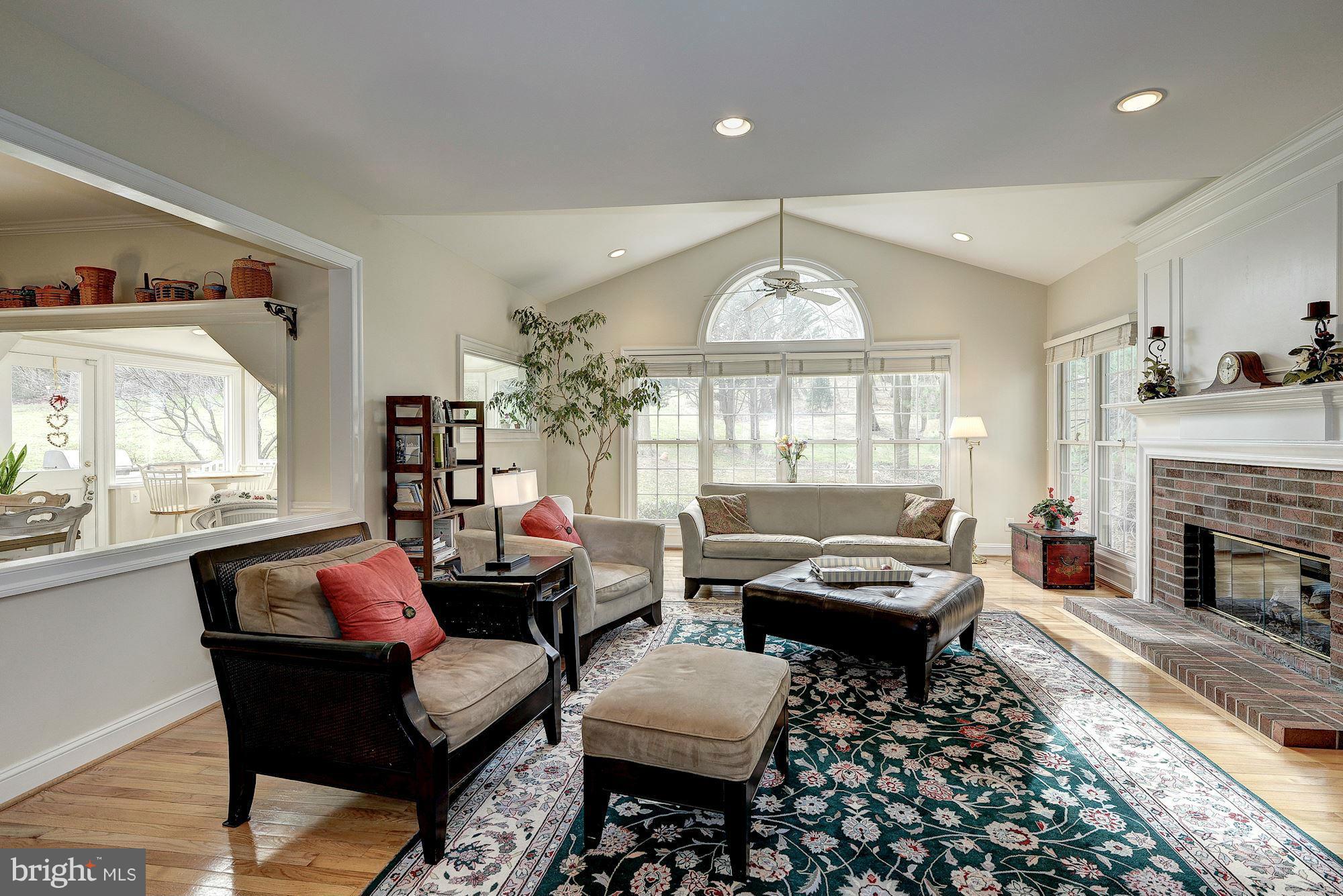 3100 Saddle Crest Lane Oakton, VA 22124 - Photo 7 of 30 Family Room