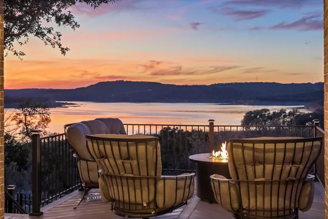 $945,000 | 7312 Pace Ravine Drive, Lago Vista, TX 78645