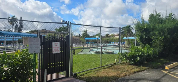 $1,350 | 300 Bonnie Boulevard, Unit 144, Palm Springs, FL 33461