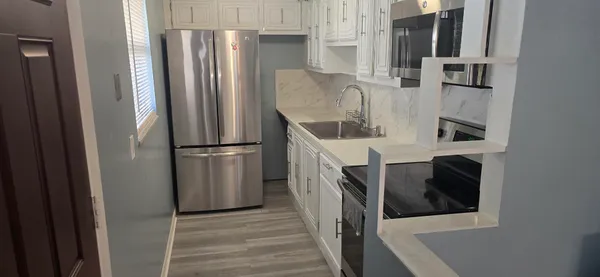 $1,350 | 300 Bonnie Boulevard, Unit 144, Palm Springs, FL 33461