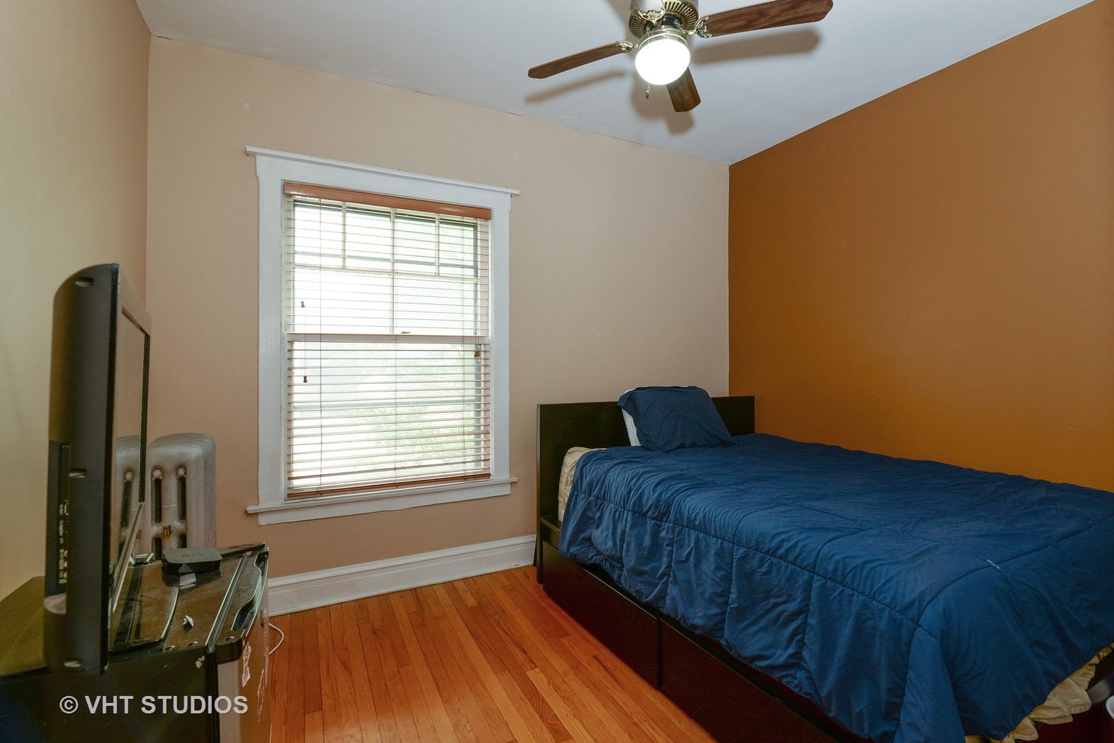 653 West Melrose Street, Unit 2N Chicago, IL 60657 - Photo 5 of 9