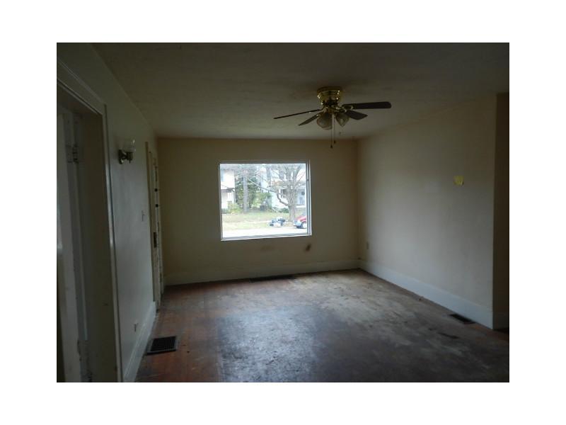 638 Snowhill Boulevard Springfield, OH 45504 - Photo 5 of 11