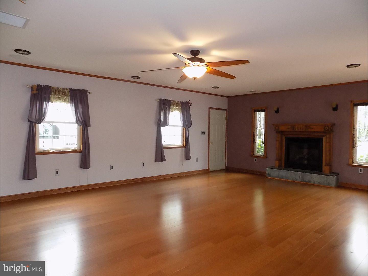 156 Andover Road Fairless Hills, PA 19030 - Photo 8 of 25 Living Room