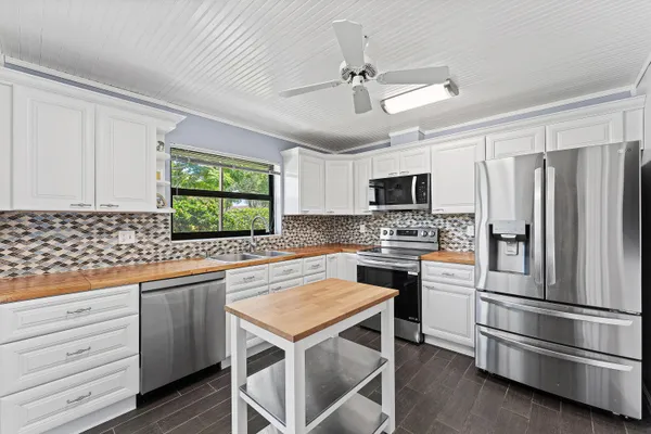 $299,000 | 9890 Papaya Tree Trail, Unit A, Boynton Beach, FL 33436