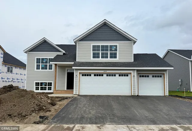 $459,900 | 2820 Iverson Avenue Northeast, St. Michael, MN 55376