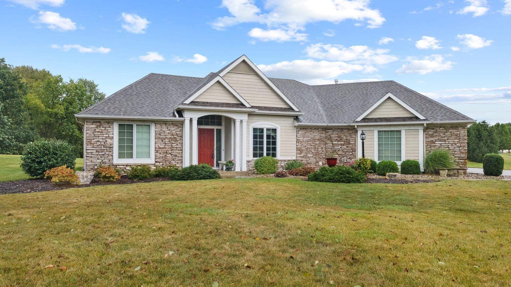 6006 Raspberry Lane Churubusco, IN 46723 - Photo 2 of 34 Gallery Image 2