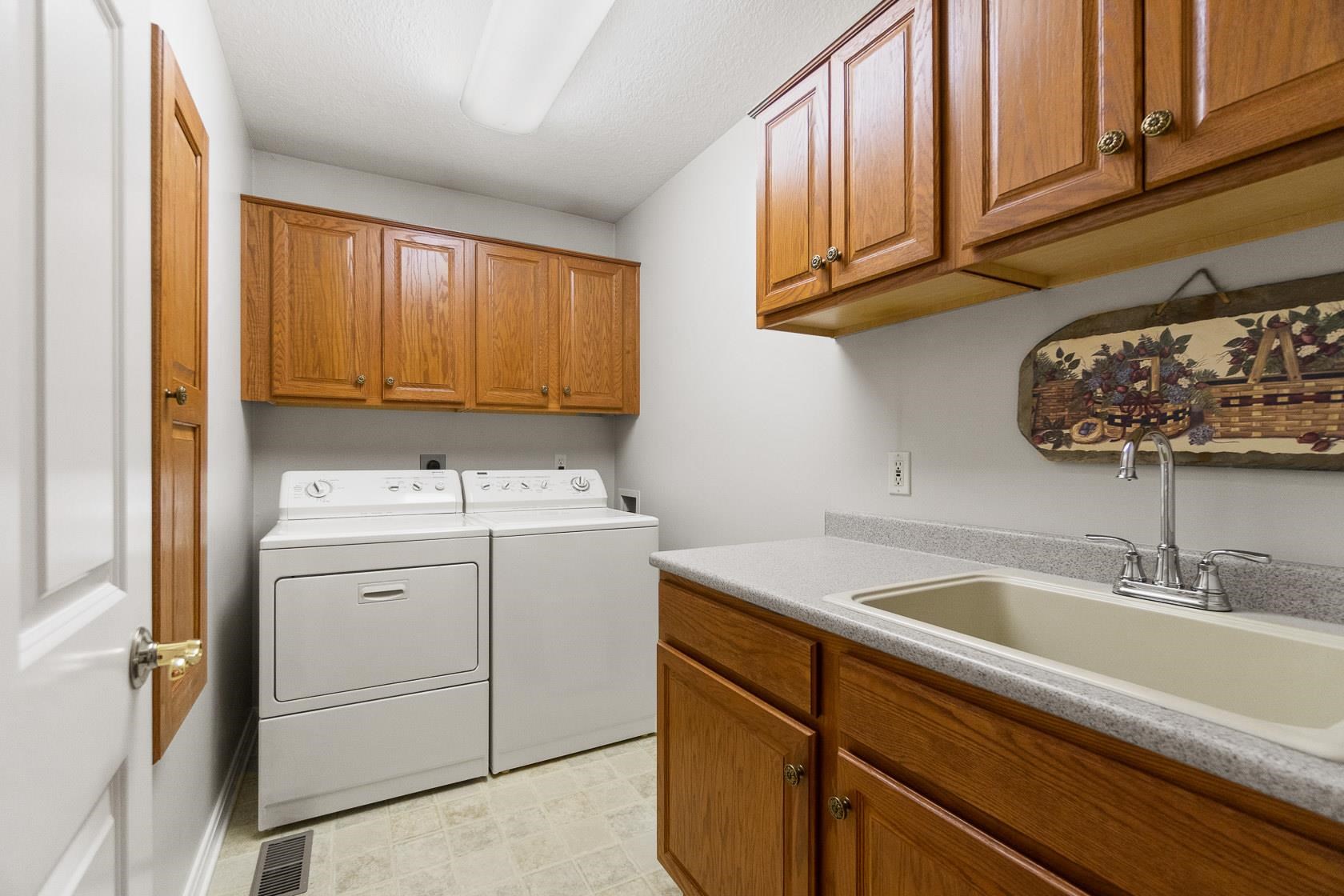 6006 Raspberry Lane Churubusco, IN 46723 - Photo 17 of 34 Gallery Image 17