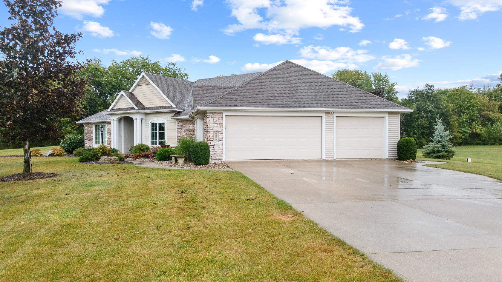 6006 Raspberry Lane Churubusco, IN 46723 - Photo 3 of 34 Gallery Image 3