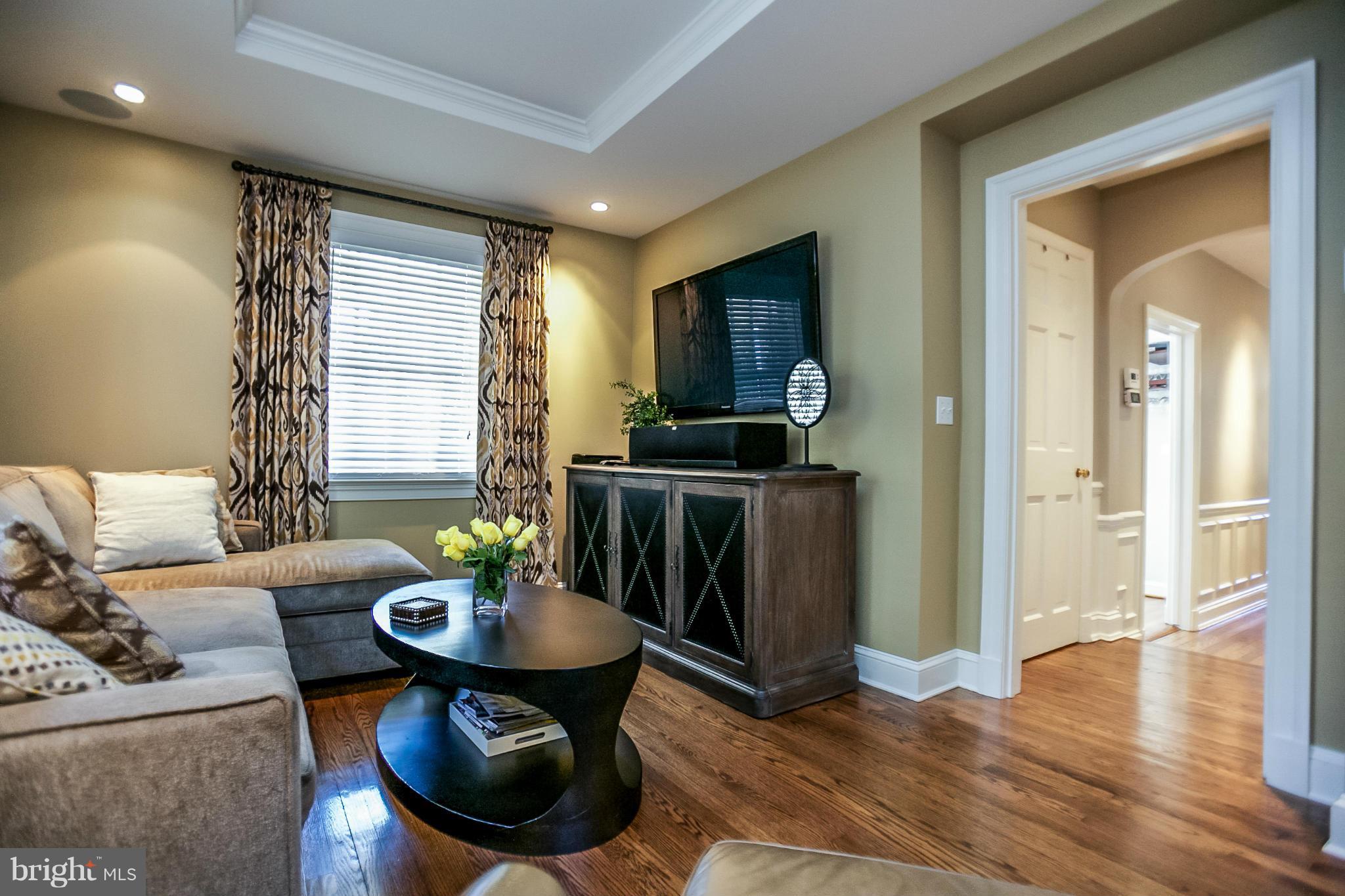 322 Tunbridge Road Baltimore, MD 21212 - Photo 10 of 30 Family Room