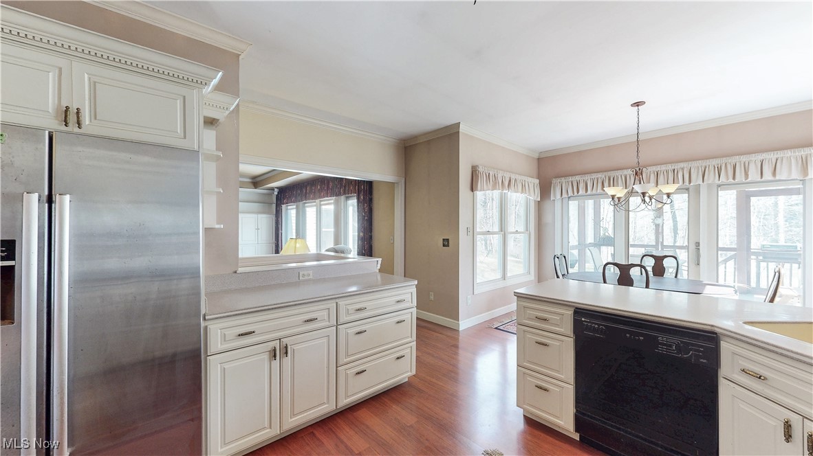 2649 Dodd Road Willoughby Hills, OH 44094 - Photo 3 of 49