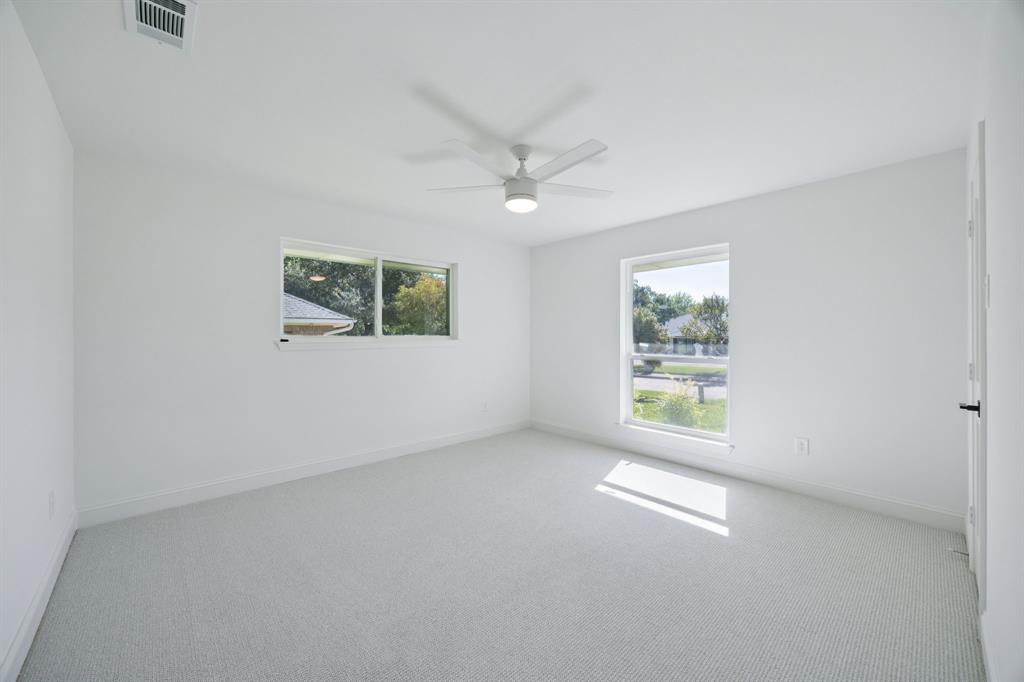 4331 Laren Lane Dallas, TX 75244 - Photo 30 of 37