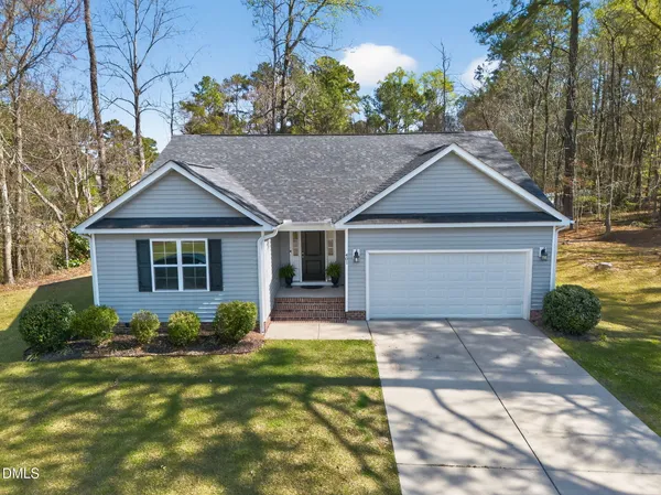 $290,000 | 401 Coleridge Drive, Dunn, NC 28334