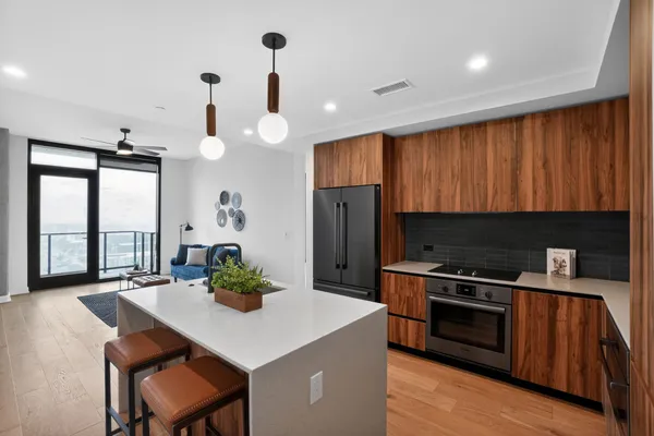 $3,500 | 84 East Avenue, Unit 2903, Austin, TX 78701