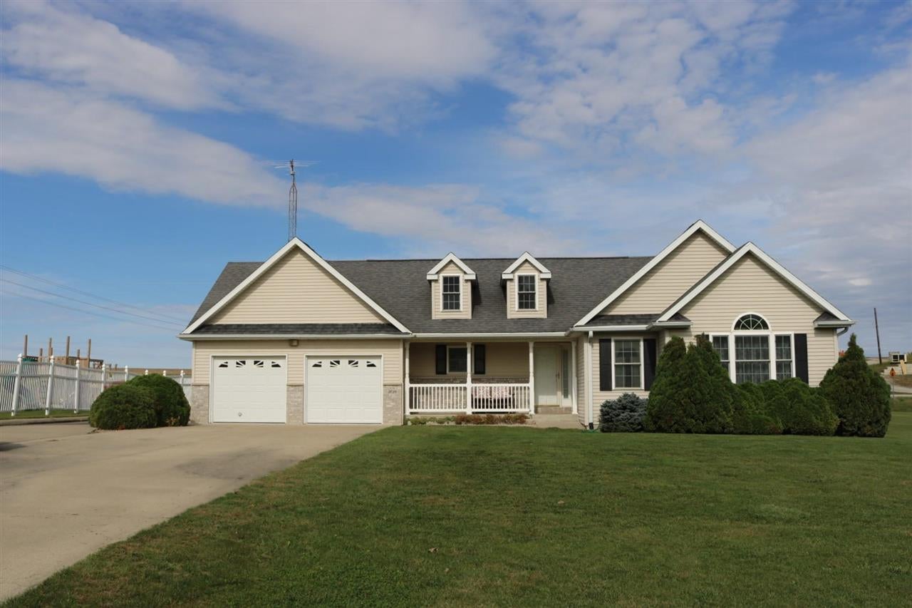 3038 Peaceful Drive Riverside, IA 52327 - Photo 2 of 24 Gallery Image 2