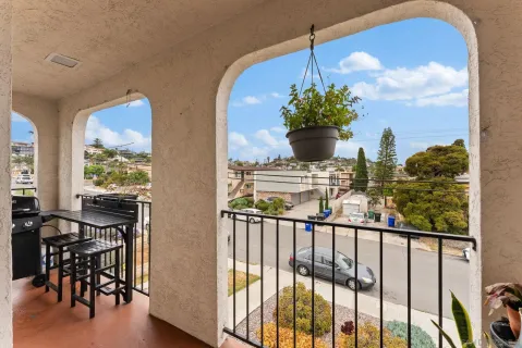 $799,999 | 3111 Ingelow Street, Unit C, San Diego, CA 92106