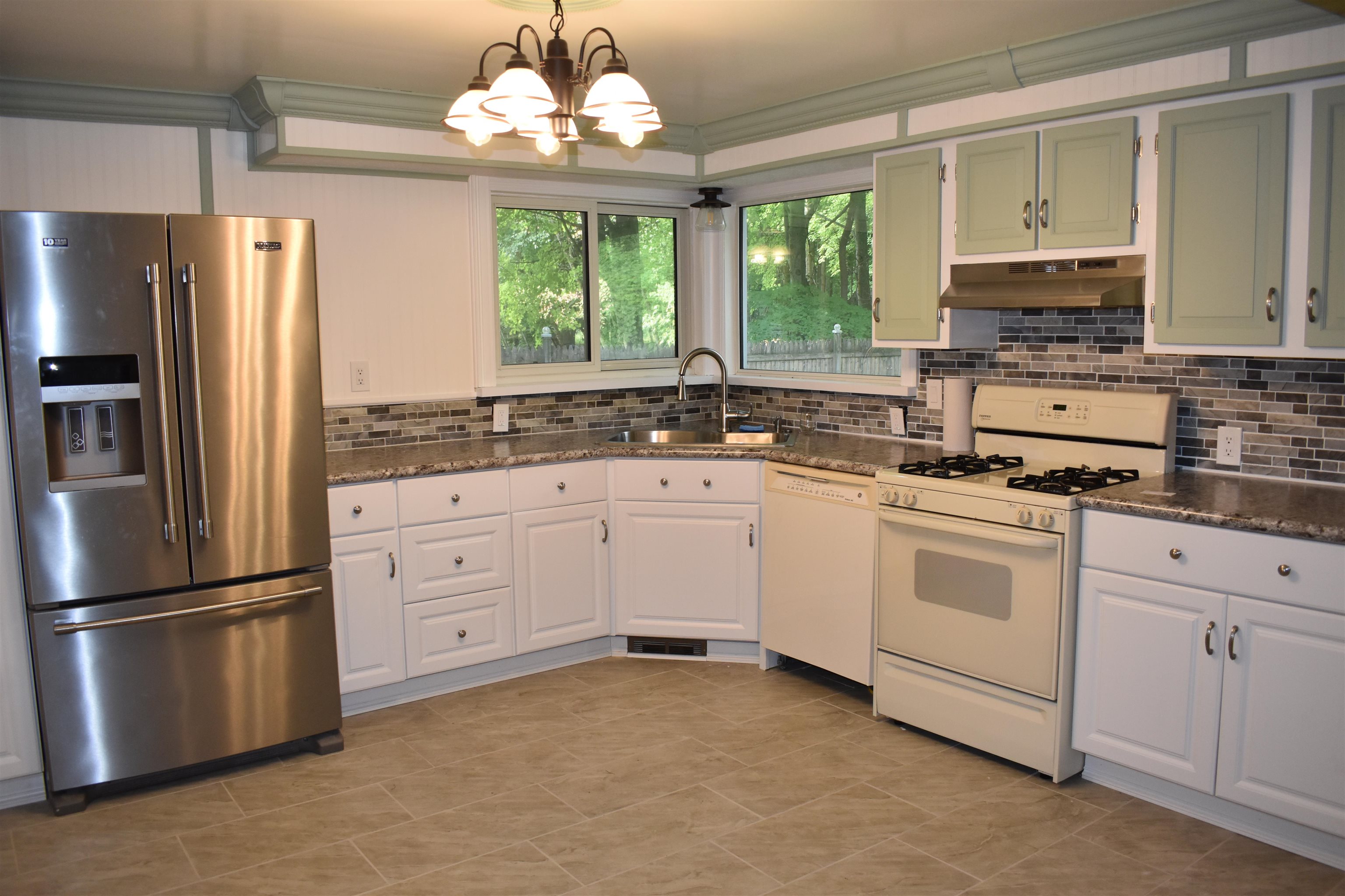 8600 Marsh Road Algonac, MI 48001 - Photo 2 of 31 50090737-1.JPG