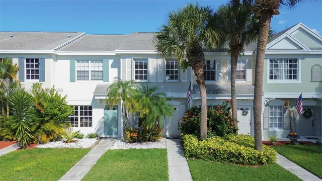 $323,000 | 8251 San Carlos Circle, Tamarac, FL 33321