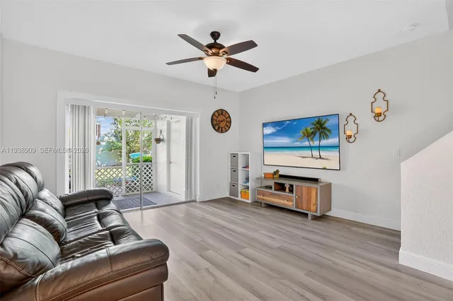 $323,000 | 8251 San Carlos Circle, Tamarac, FL 33321