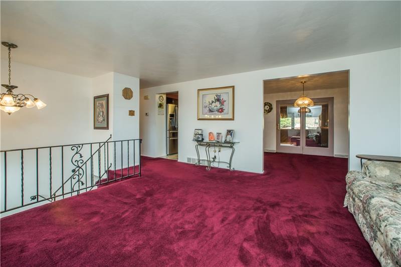 356 Logan Road Imperial, PA 15126 - Photo 8 of 25 Gallery Image 8