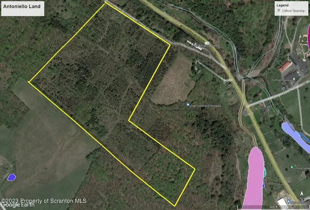 a picture of a field