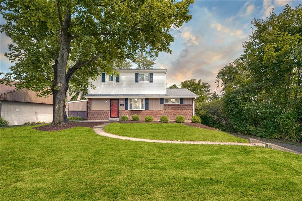 15 Robin Road McKees Rocks, PA 15136 - Photo 1 of 25 You are going to be surprised by how big 15 Robin is inside after looking at this pic!