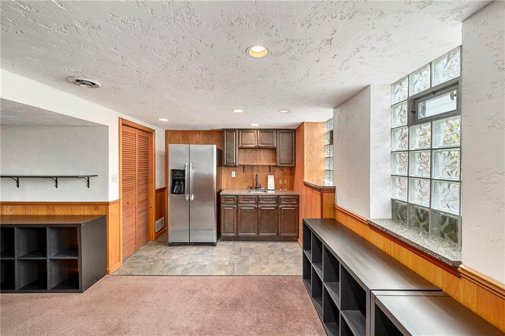 15 Robin Road McKees Rocks, PA 15136 - Photo 21 of 25 Mini kitchen perfect for b-day parties, holiday gatherings or....Pittsburgh playoffs! ha ha