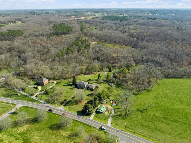 $884,000 | 1099 East Gaines Street, Lawrenceburg, TN 38464