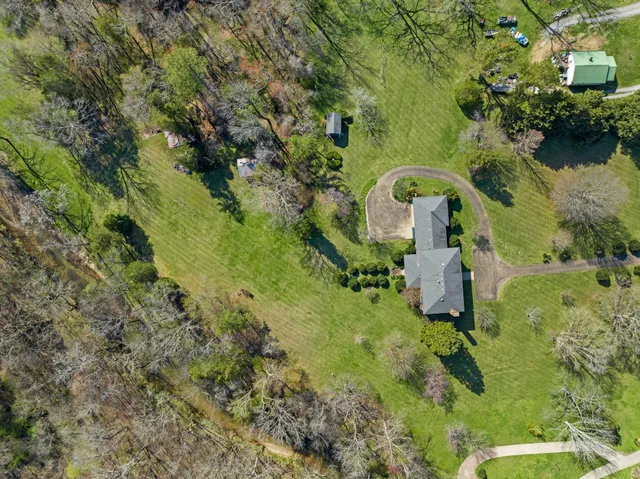 $884,000 | 1099 East Gaines Street, Lawrenceburg, TN 38464