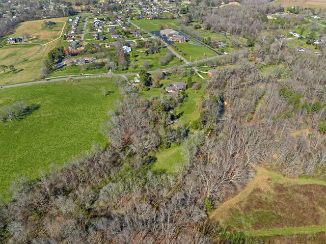 $884,000 | 1099 East Gaines Street, Lawrenceburg, TN 38464