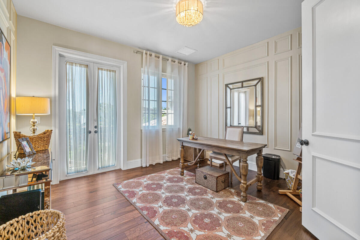 2280 Queen Palm Road Boca Raton, FL 33432 - Photo 18 of 21 a very nice looking room with a large window