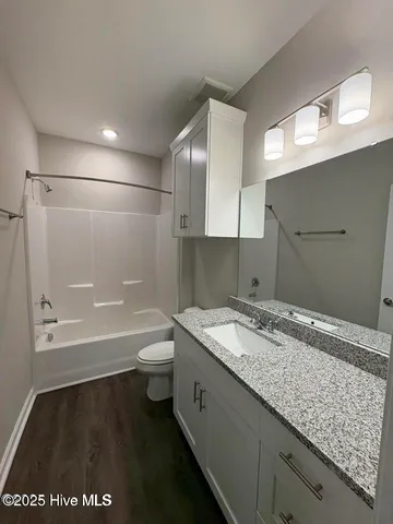 $1,250 | 5614 Lucas Court, Unit 203, Leland, NC 28451