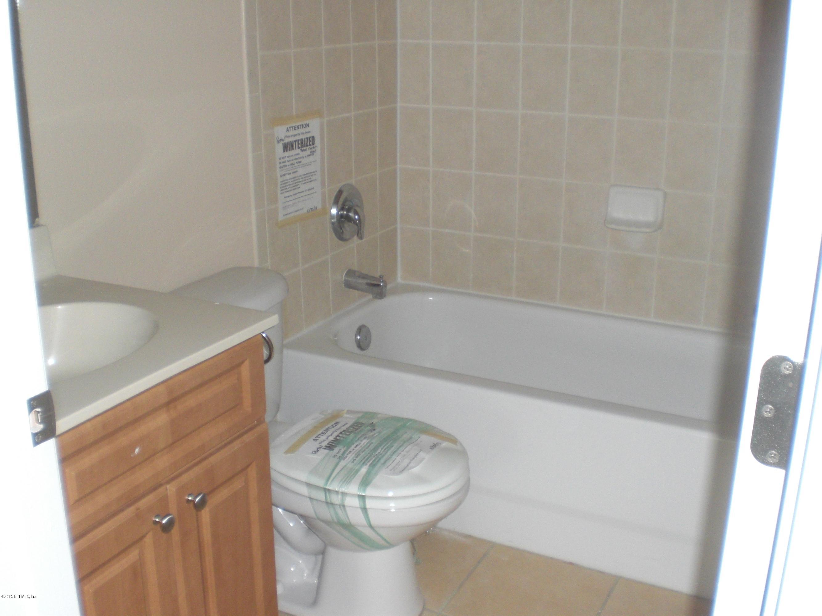 9745 Touchton Road, Unit 330 Jacksonville, FL 32246 - Photo 12 of 13 Bath
