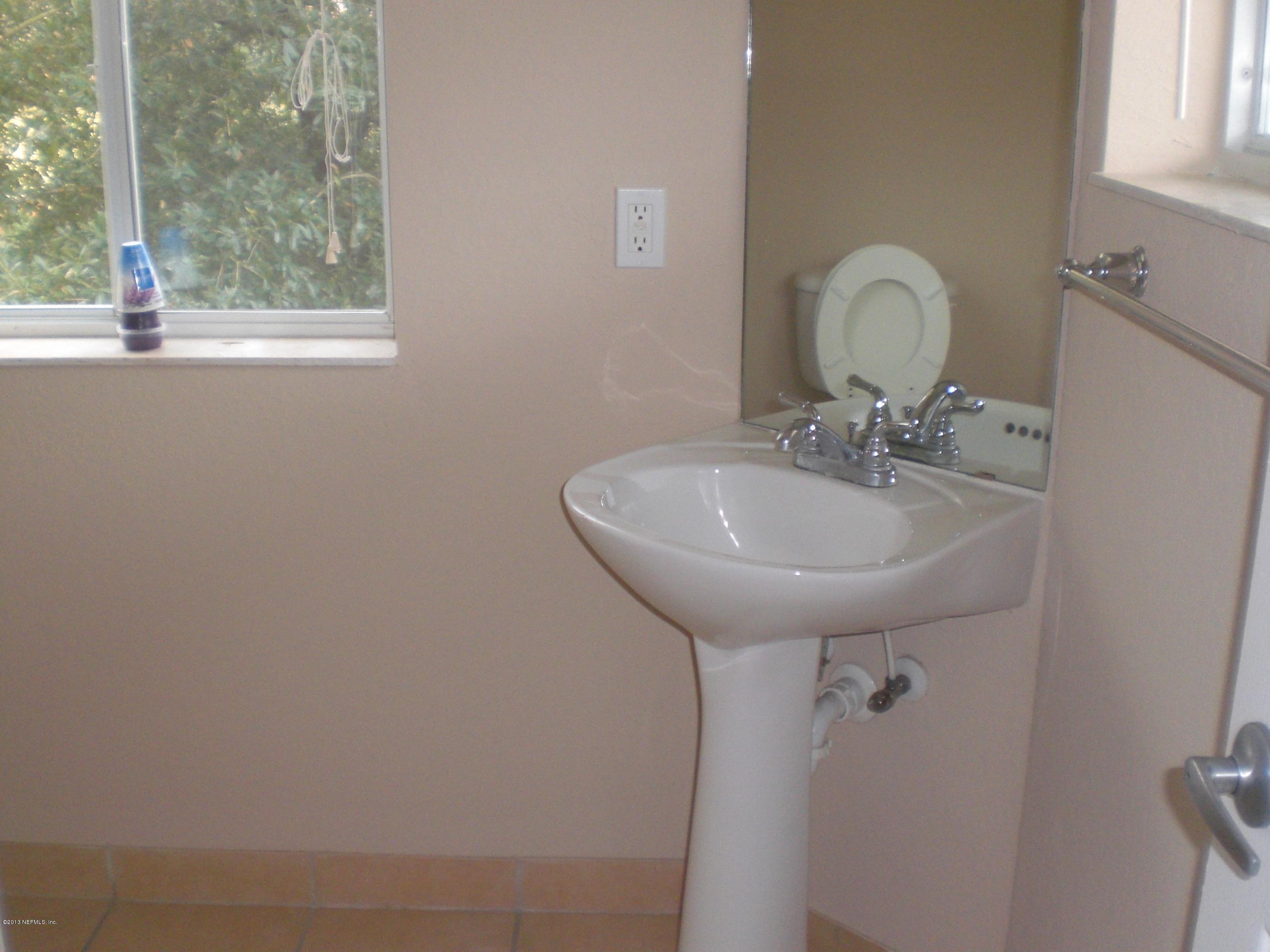 9745 Touchton Road, Unit 330 Jacksonville, FL 32246 - Photo 7 of 13 Half Bath