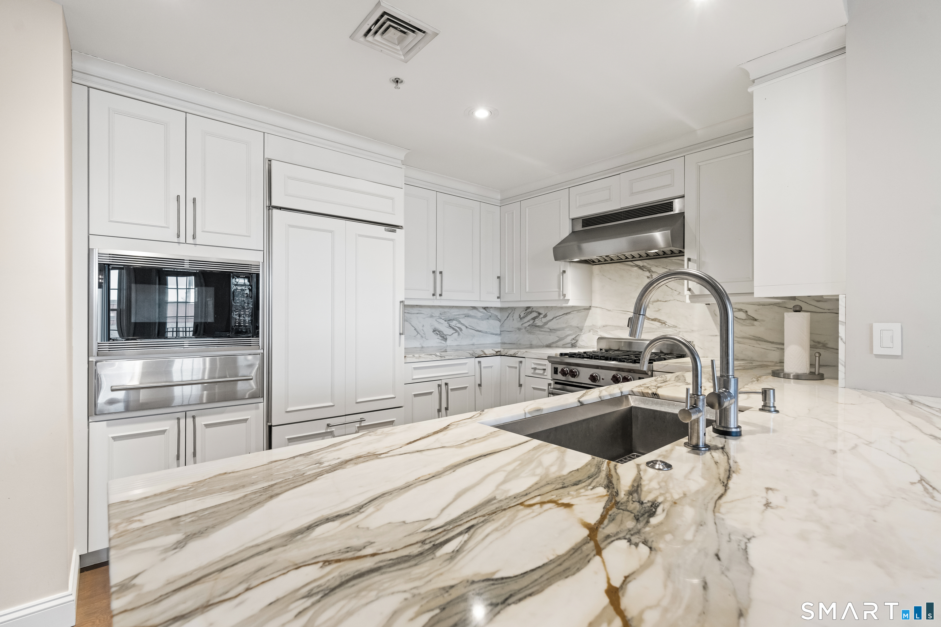 85 Memorial Road, Unit 411 West Hartford, CT 06107 - Photo 13 of 25