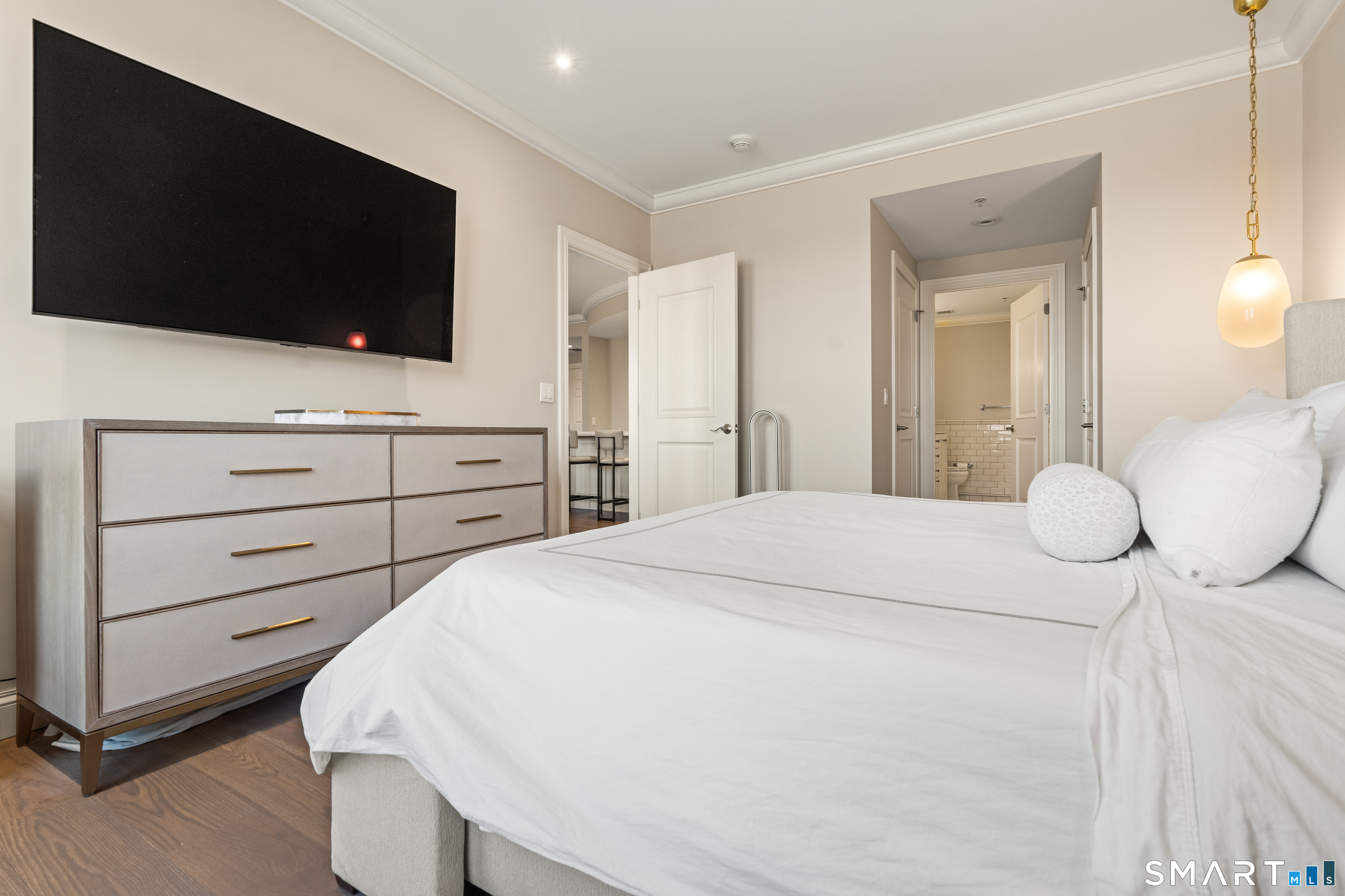 85 Memorial Road, Unit 411 West Hartford, CT 06107 - Photo 16 of 25