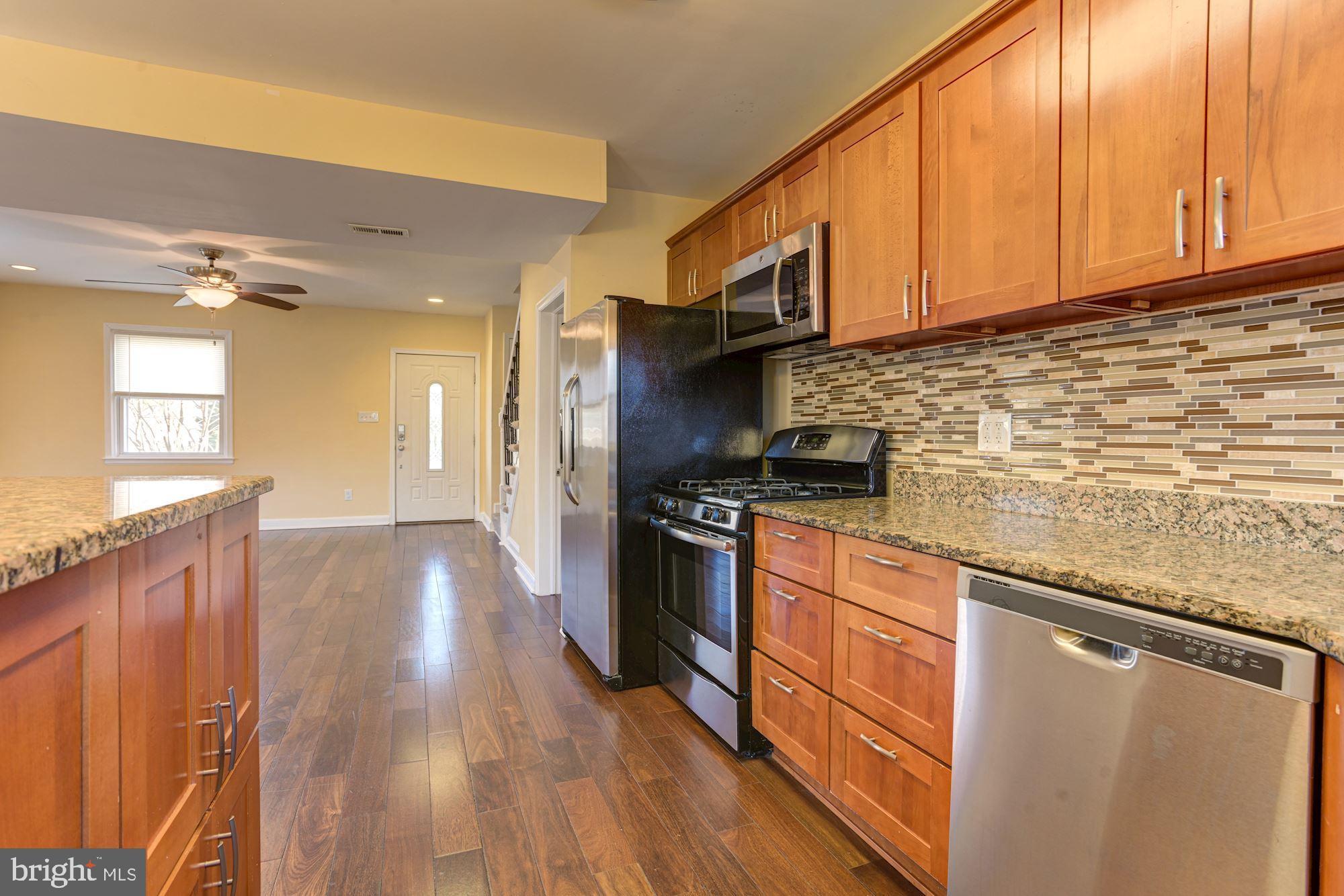 100 Westowne Road Baltimore, MD 21229 - Photo 8 of 32 Kitchen