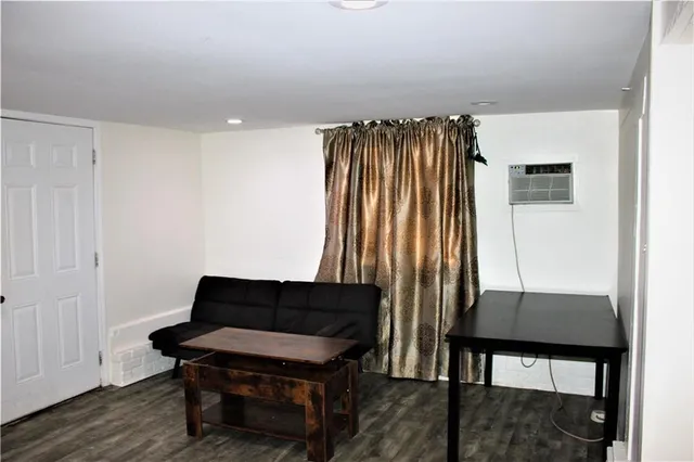 $1,300 | 7701 Jeannette Street, Unit B1, New Orleans, LA 70118