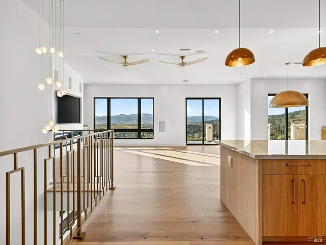 $3,778,940 | 421 Bear Creek Circle, Napa, CA 94558