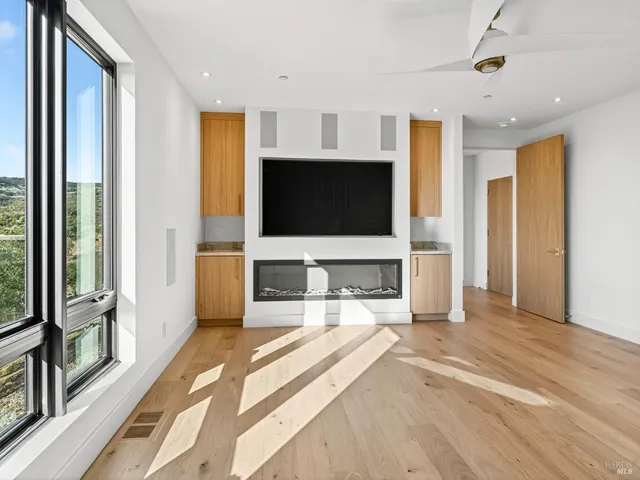 $3,778,940 | 421 Bear Creek Circle, Napa, CA 94558