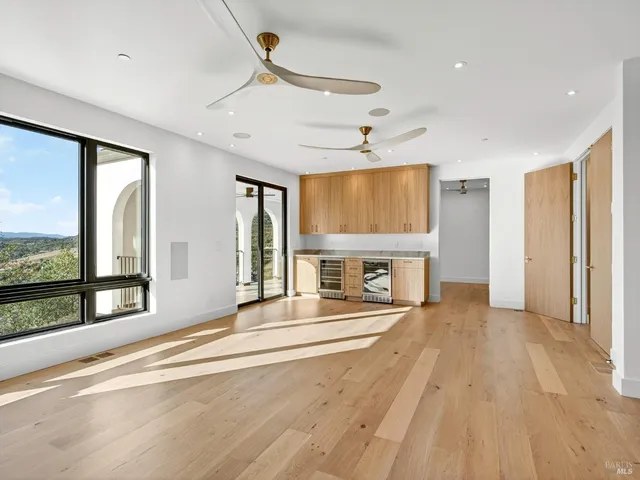 $3,778,940 | 421 Bear Creek Circle, Napa, CA 94558