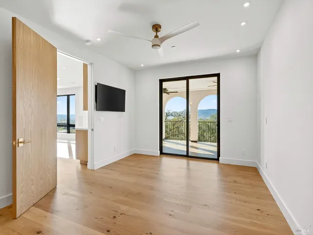 $3,778,940 | 421 Bear Creek Circle, Napa, CA 94558