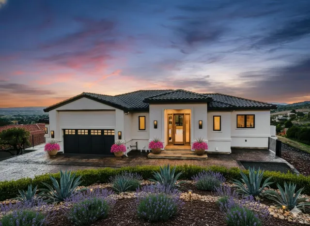 $3,778,940 | 421 Bear Creek Circle, Napa, CA 94558