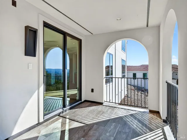 $3,778,940 | 421 Bear Creek Circle, Napa, CA 94558