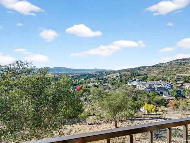 $3,778,940 | 421 Bear Creek Circle, Napa, CA 94558