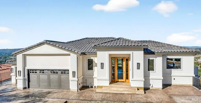 $3,778,940 | 421 Bear Creek Circle, Napa, CA 94558