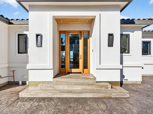 $3,778,940 | 421 Bear Creek Circle, Napa, CA 94558